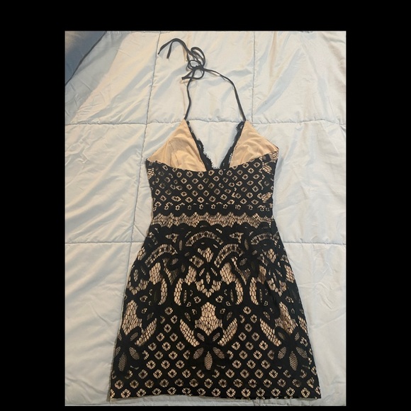 NWOT ⭐️ LULUS/TOBI Formal Dress - Picture 2 of 6